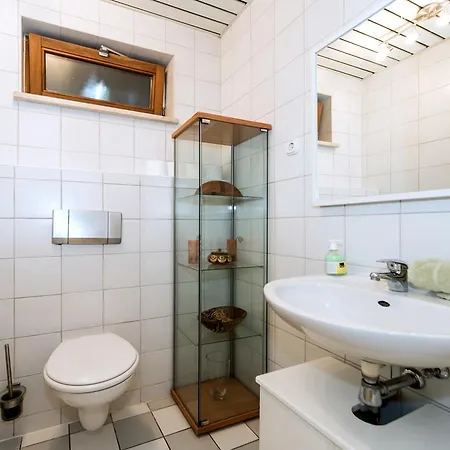 Πανσιόν Garden House & East Park-apartments
