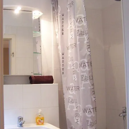 Garden House & East Park-apartments 2*