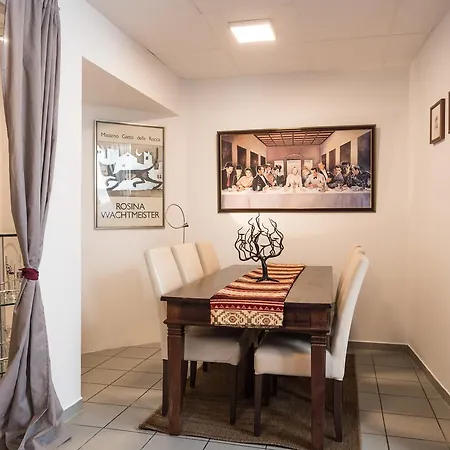 Garden House & East Park-apartments Πανσιόν