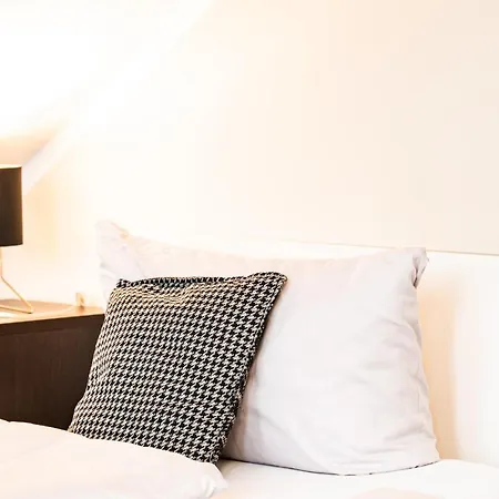 Garden House & East Park-apartments Πανσιόν 2*