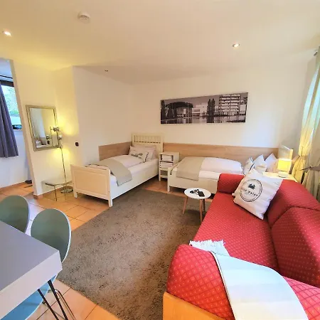 Πανσιόν Garden House & East Park-apartments 2*