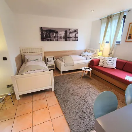 Garden House & East Park-apartments 2*