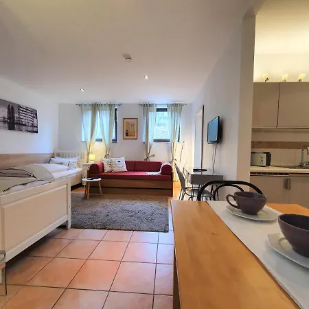Πανσιόν Garden House & East Park-apartments