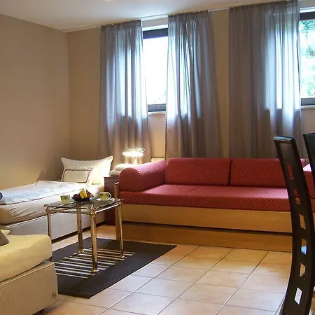 Maison d'hôtes Garden House & East Park-apartments