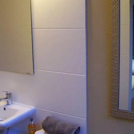 Garden House & East Park-apartments 2*