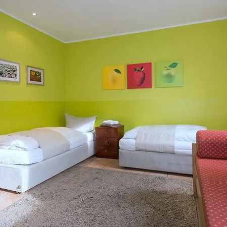 Garden House & East Park-apartments Maison d'hôtes Grossdorf (Tyrol)