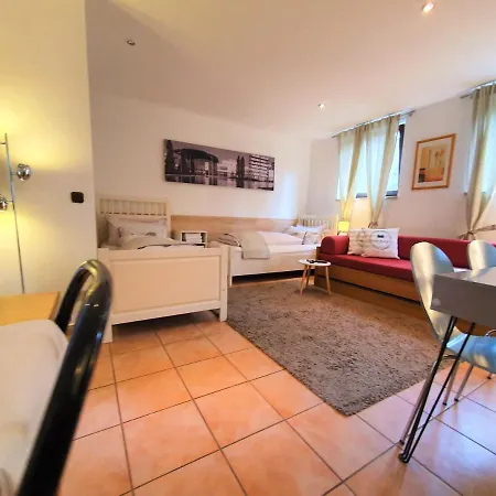 Garden House & East Park-apartments Maison d'hôtes Grossdorf (Tyrol)